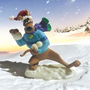 Scooby Doo Takes Aim Snowball Fight - Hallmark Christmas Ornament 2003